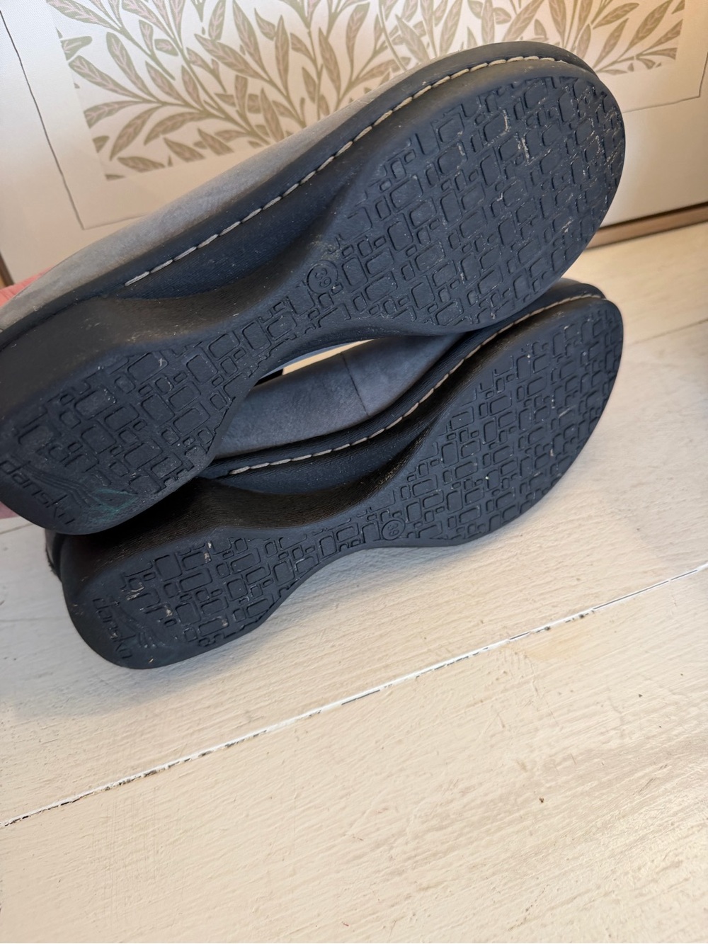 Dansko Lulu grey nubuc ankle strap shoes sz 39. Like new - Picture 4 of 5